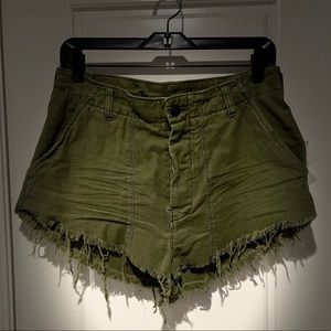 Free People Frayed Hem Denim Shorts size 12